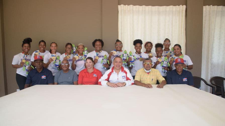 Softbol agasaja equipo femenino ganó oro en los Juegos Bolivarianos
