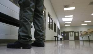 Centro de detenci&oacute;n de inmigrantes casi vac&iacute;o en California