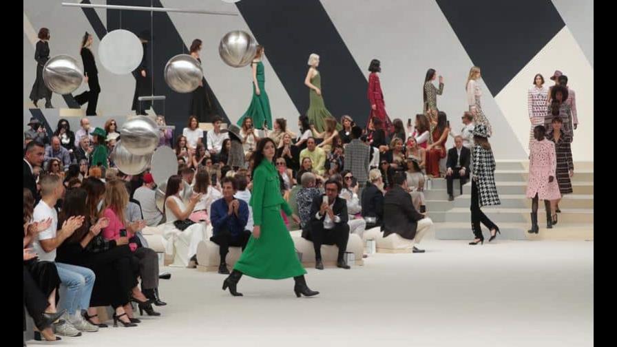 Del tweed al mantón de manila de Chanel en la Alta Costura de París Del tweed al mantón de manila de Chanel en la Alta Costura de París