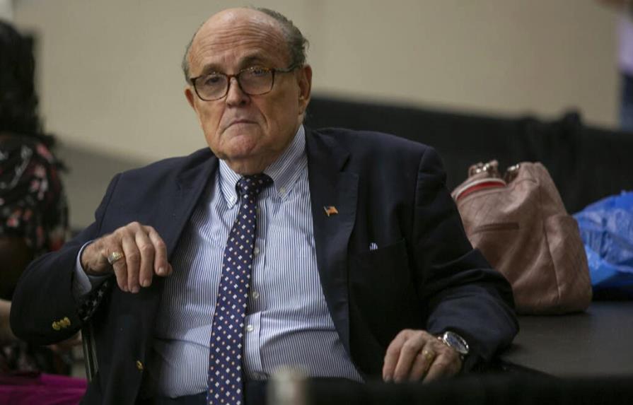 Un jurado cita a declarar a Giuliani en una investigación penal contra Trump