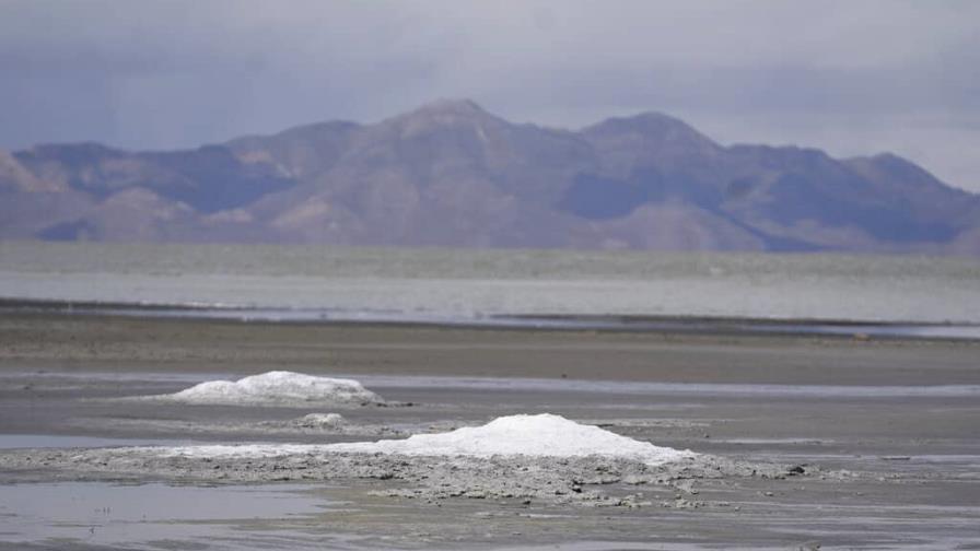 Gran Lago Salado alcanza el nivel más bajo de su historia