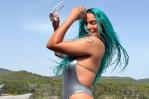Sin complejos, Karol G se muestra al natural y enciende las redes