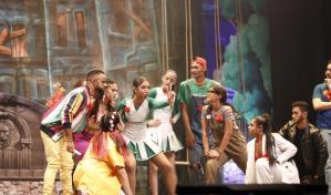 Amaury Sánchez presenta con éxito festival “Del mundo a la luz”