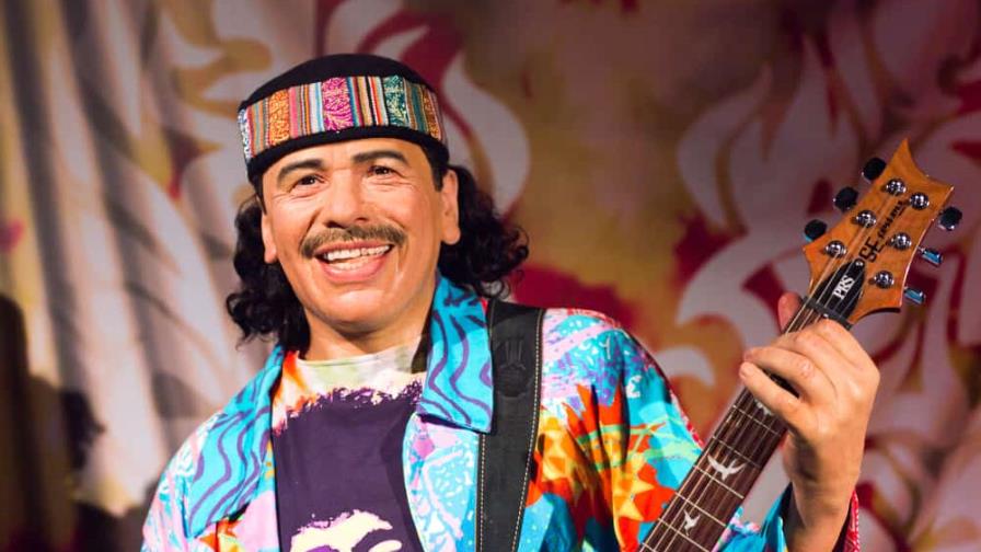 Carlos Santana se desmaya en pleno concierto en Michigan