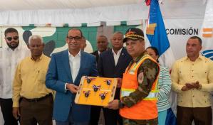 Entregan más equipos a Comipol para la seguridad en las carreteras