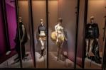 La alta costura muestra la relación entre desnudez y moda en un museo belga