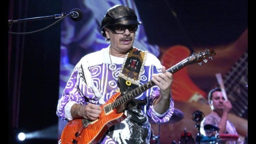 Revelan la causa del desmayo de Carlos Santana durante concierto