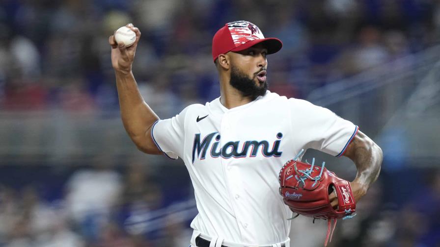 Sandy Alcántara sigue dominante en victoria ante los Angelinos