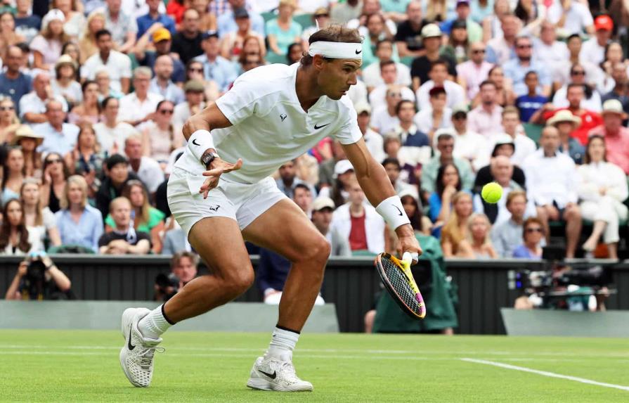 Rafael Nadal está lesionado; quiere jugar su semifinal en Wimbledon