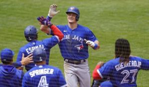 Azulejos de Toronto salen del mal paso al vencer a Oakland