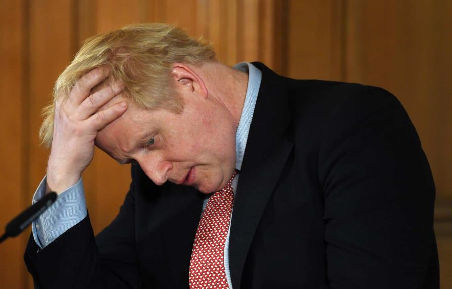 Boris Johnson renuncia como líder del partido laborista; pero dice se queda en el Gobierno de forma interina