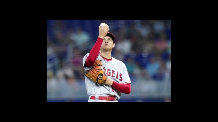 Ohtani domina en la loma y produce carrera de la ventaja