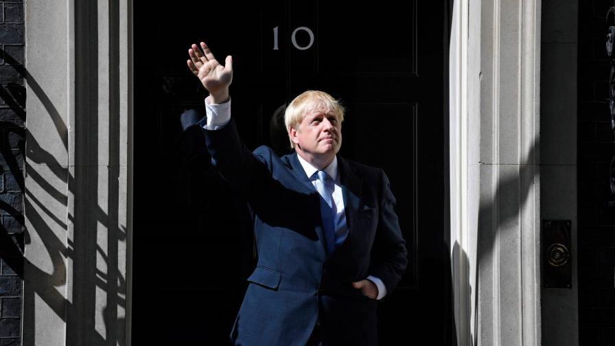 La contienda por suceder a Johnson desangra al partido tory