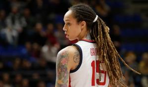 Estrella de la WNBA Brittney Griner se declara culpable de posesión de drogas en Rusia