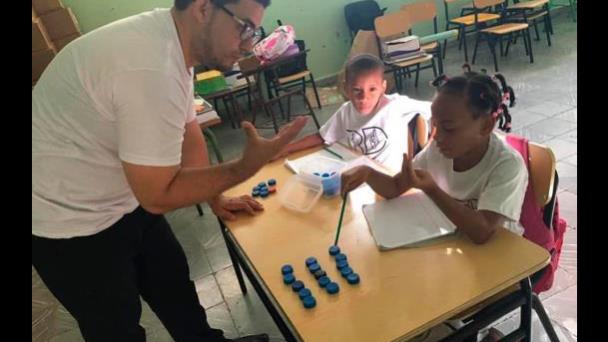 Convierten en ley proyecto para incentivar y promover el uso de lengua de señas y el sistema Braille