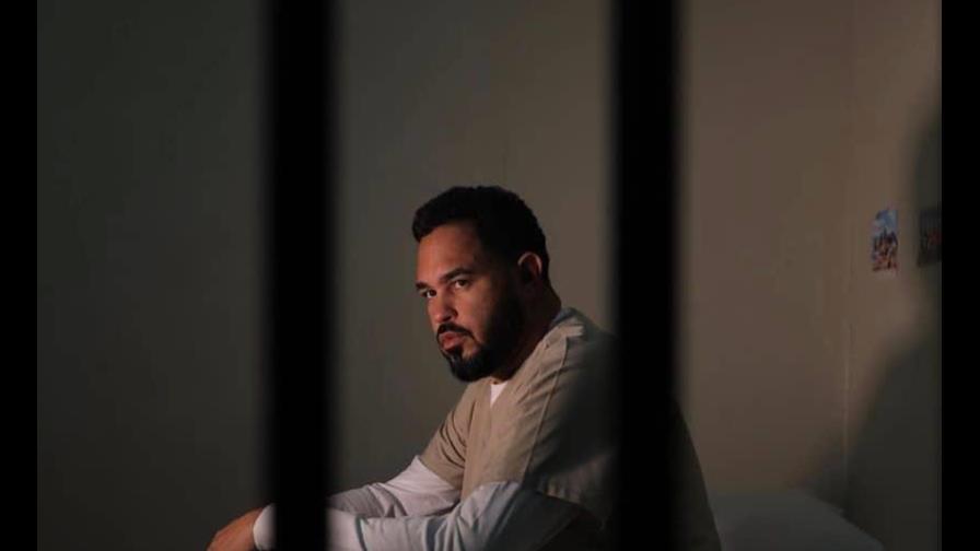 Juez federal reitera Raphy Pina seguirá en la cárcel mientras apela veredicto