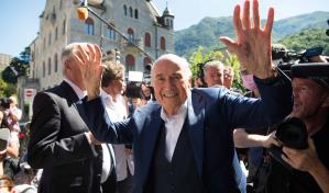 Absuelven a Blatter y Planini en juicio por defraudaci&oacute;n
