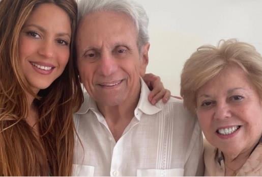 El padre de Shakira sigue hospitalizado; la madre de la cantante habla de su salud