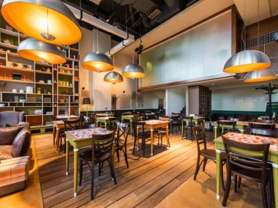 Experiencia gastronómica nudista en Florida