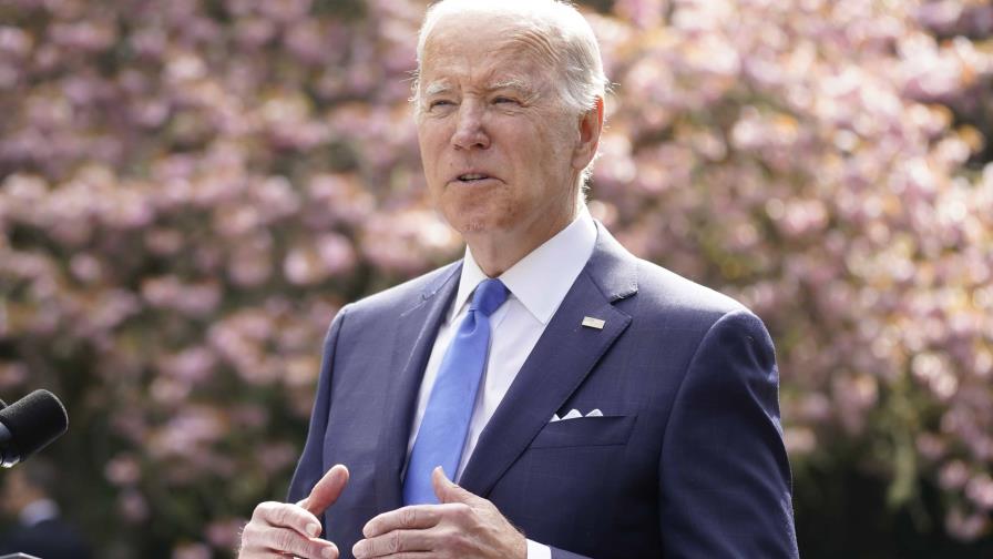 Biden se compromete a repatriar a los estadounidenses detenidos en Rusia