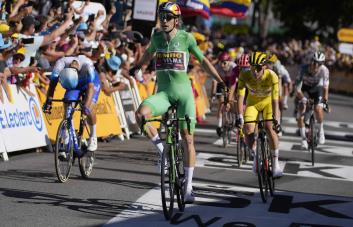 Victoria olímpica de Van Aert en Lausana, Pogacar amplia liderato