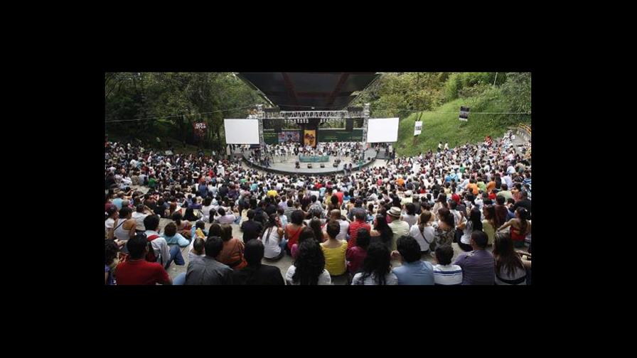 La poesía vuelve a Medellín tras el covid-19 en su 32 Festival Internacional