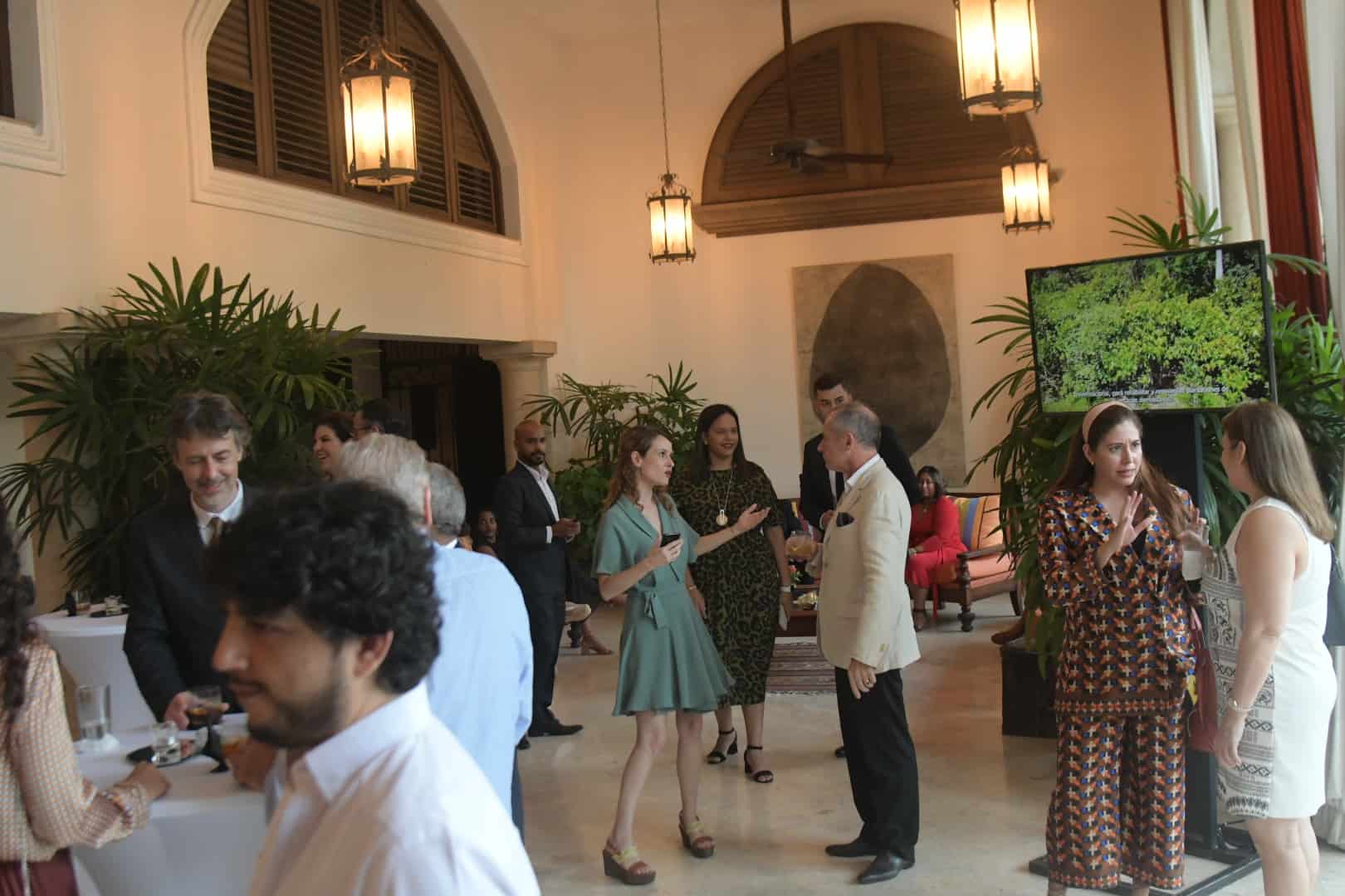 La recepción se realizó en la residencia del embajador de Francia.