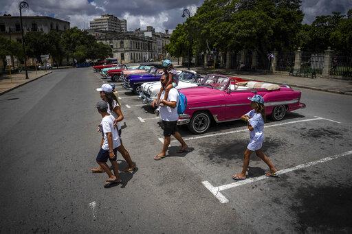 Embajada de EEUU en Cuba reactiva programa de reunificación familiar suspendido por Trump