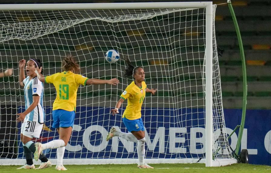 Favoritas brasileñas golean a Argentina en Copa América