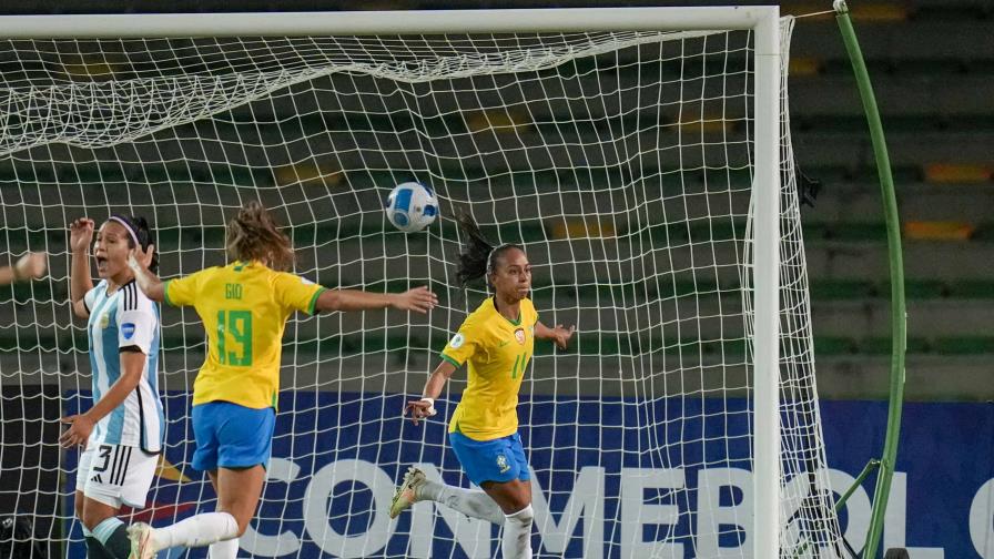 Favoritas brasileñas golean a Argentina en Copa América