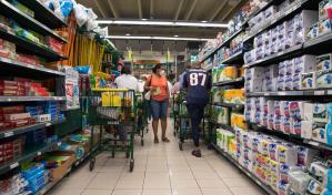 Consumidores dominicanos están más pesimistas; ven mal momento para comprar y ahorrar