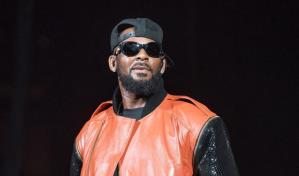 Tras ser sentenciado a 30 a&ntilde;os de c&aacute;rcel por delitos sexuales, R. Kelly estar&iacute;a comprometido con una de sus v&iacute;ctimas