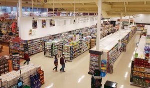 El 27% de canadienses ya recorta gastos básicos por inflación, según sondeo