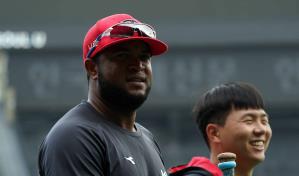 Sócrates Brito: vengan a Corea, que el béisbol aquí es muy bueno