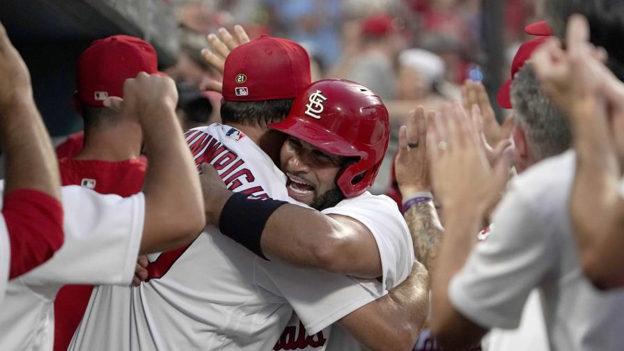 Pujols pasa a Musial y se acerca a Gehrig en triunfo de Cardenales Pujols pasa a Musial y se acerca a Gehrig en triunfo de Cardenales