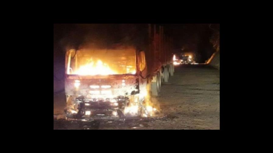 Ocho camiones son incendiados en un nuevo ataque en el sur de Chile