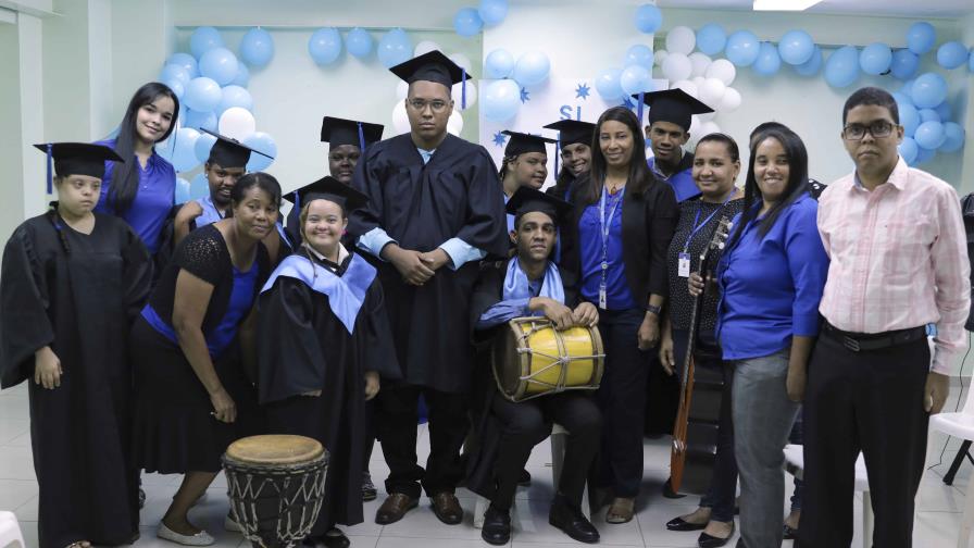 Supérate gradúa a 15 jóvenes con autismo y síndrome de Down Supérate gradúa a 15 jóvenes con autismo y síndrome de Down