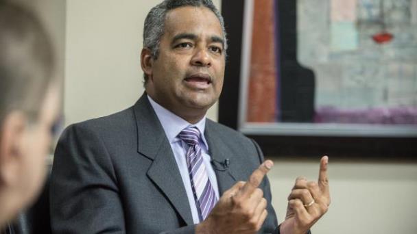 Abinader nombra a Joel Santos ministro de la Presidencia de forma interina