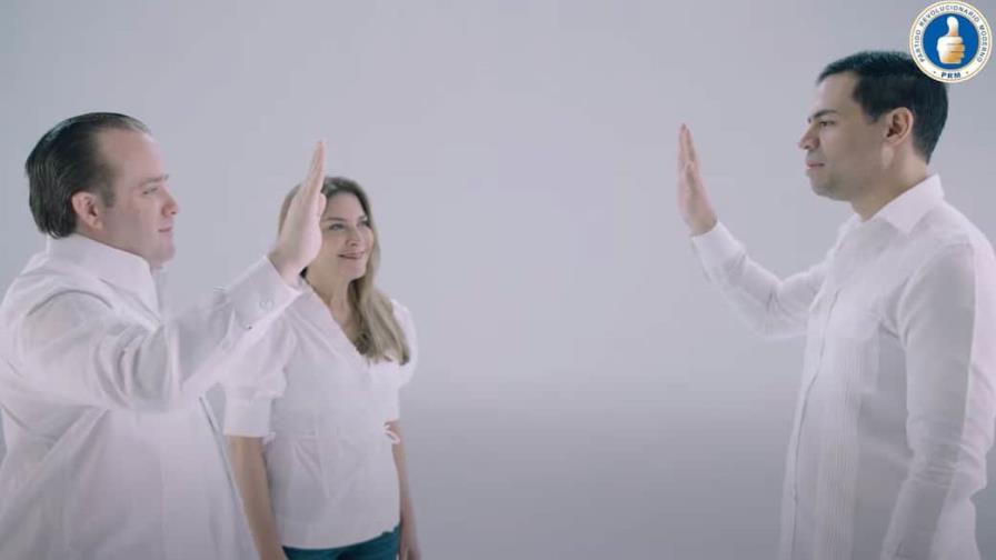 Dos años después, Robertico formaliza su entrada al PRM