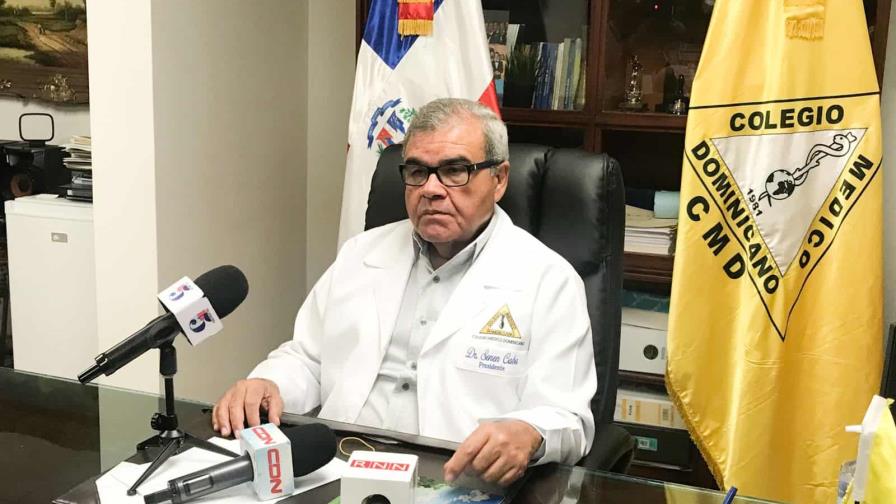 Presidente del CMD dice no hay que alarmarse por centaurus, la nueva subvariante de ómicron