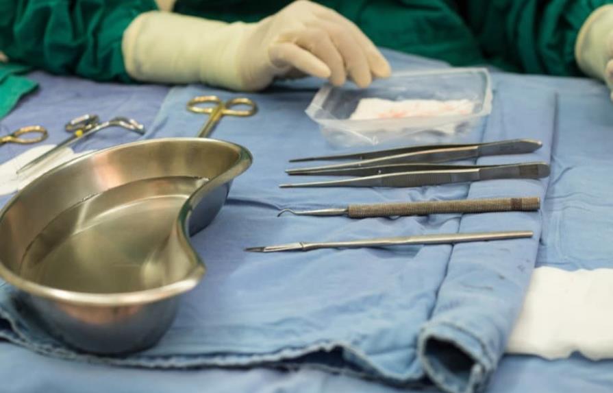 Médicos usaron velones y celulares para curar menor en hospital de El Seibo