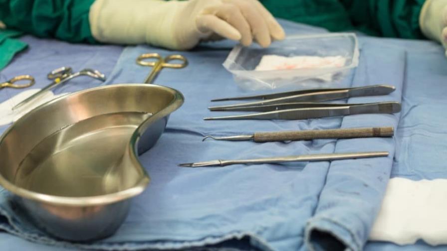 Médicos usaron velones y celulares para curar menor en hospital de El Seibo