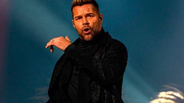 Sobrino de Ricky Martin denuncia que recibió llamadas amenazantes