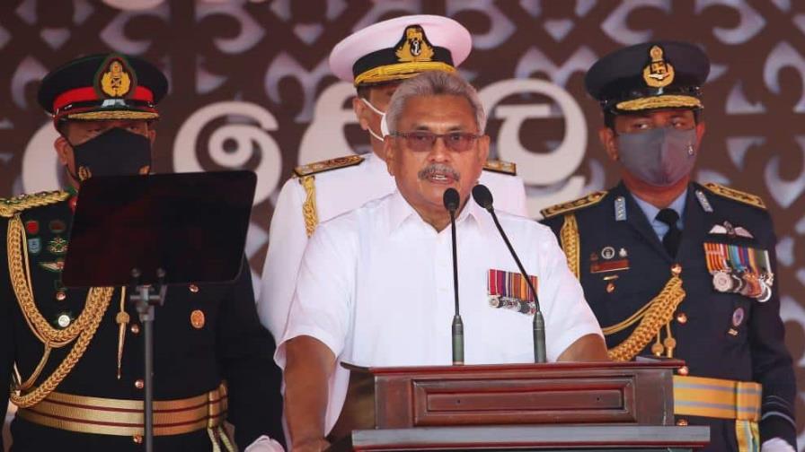 El presidente de Sri Lanka huye hacia Maldivas en un avión militar El presidente de Sri Lanka huye hacia Maldivas en un avión militar