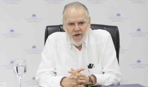 Ministro Miguel Ceara Hatton designa asesores interinos en Medio Ambiente