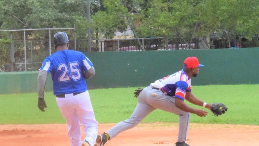 Banreservas-A y la CAASD disputarán final softbol gubernamental categoría superior