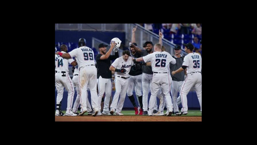 Gracias a Anderson, Marlins derrotan a Piratas en la 11ma