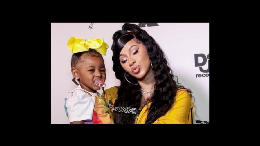 Cardi B y Offset regalan a su hija 50 mil dólares en efectivo por su cumpleaños