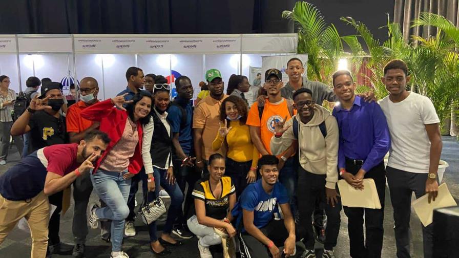 Feria de empleo Supérate facilita inserción laboral a más de 2,500 personas