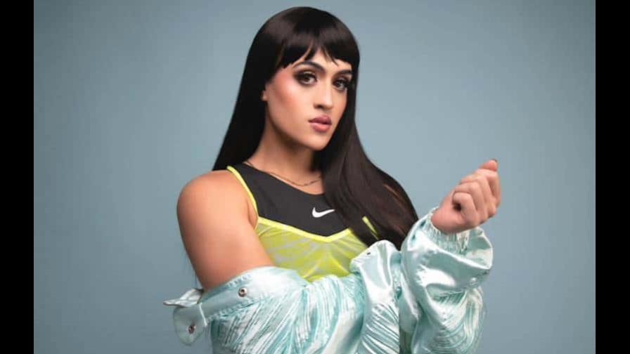 Artista queer Villano Antillano se inclina hacia sonidos pop en su nuevo tema KLK Artista queer Villano Antillano se inclina hacia sonidos pop en su nuevo tema KLK